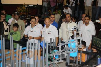 Alumnos de la UTM ganan primer lugar en el Vex College