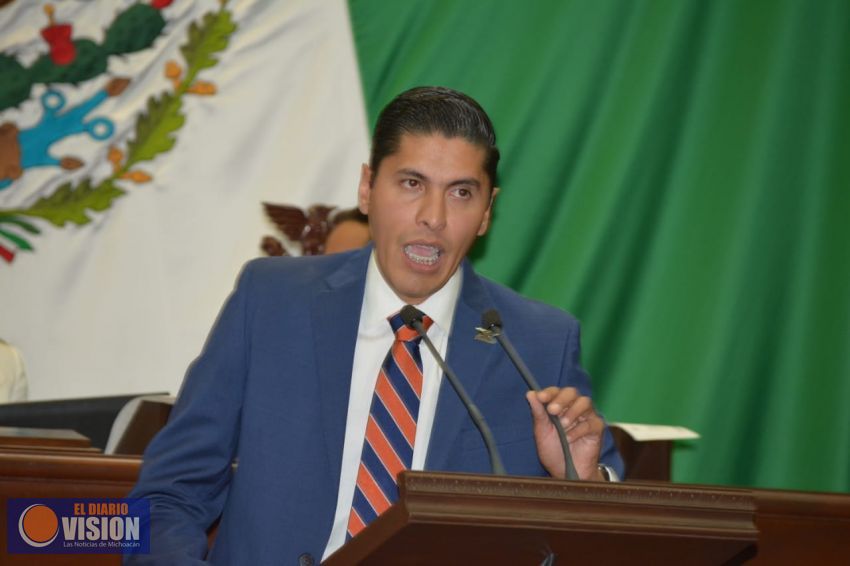 Policía Michoacán enviados al matadero, sin mínimas condiciones de seguridad: Javier Paredes 