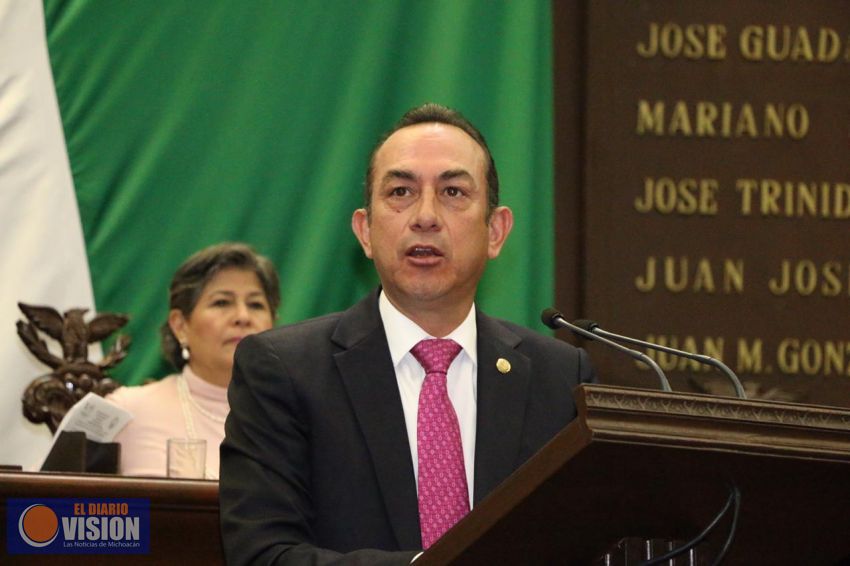 Sancionar a notarios que incurran en malas prácticas propone Antonio Soto
