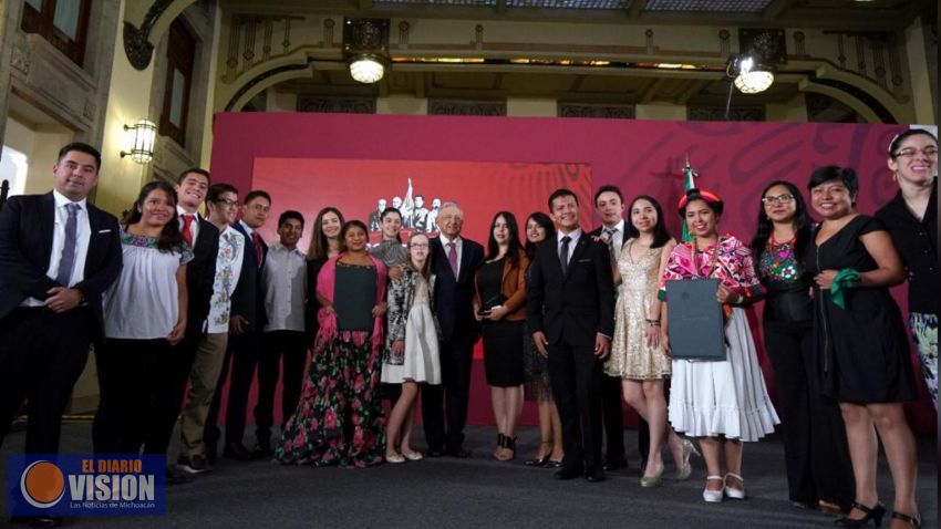 Entrega Imjuve, Premio Nacional de la Juventud a jóvenes destacados
