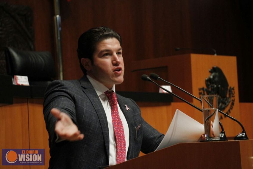 Senador exhibe lista de beneficiados en condonaciones de impuestos
