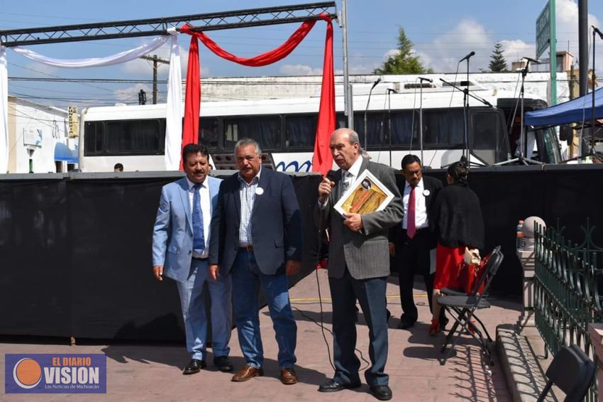 Jaime Hinojosa Campa, asiste a los festejos del 45 aniversario de la Escuela Secundaria Técnica 