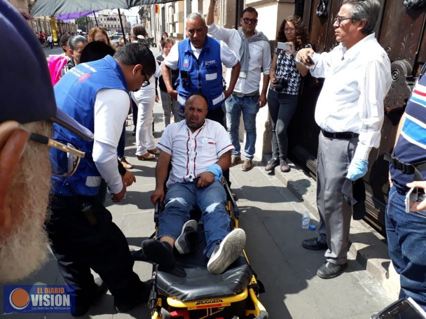 Con saldo de un herido, termina manifestación en el Congreso del Estado