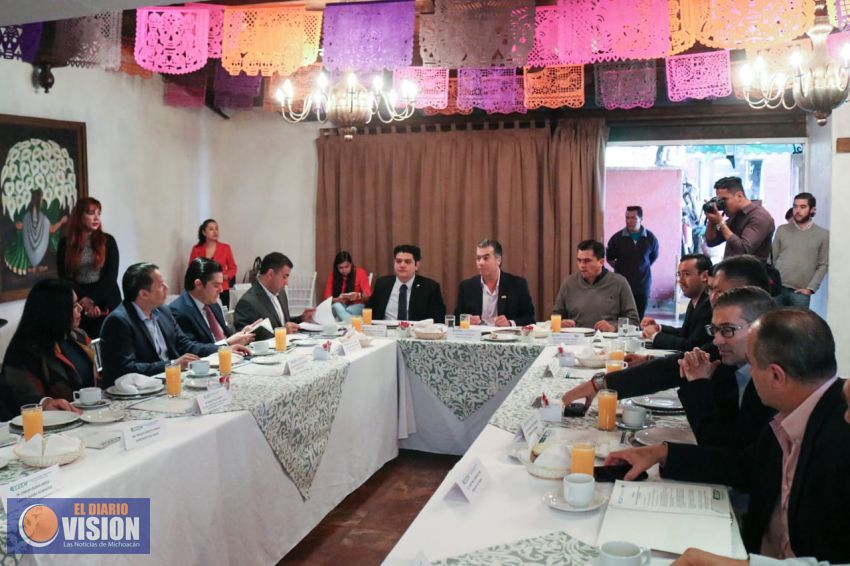 Diputados locales se reunieron con empresarios para establecer una ruta en favor de Michoacán 