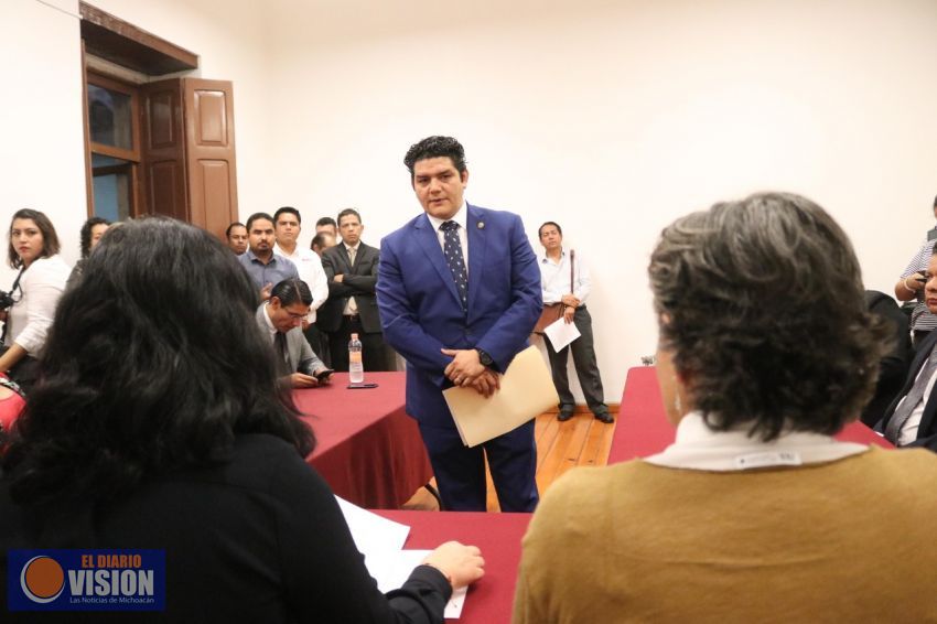 Refrenda Antonio Madriz su compromiso e institucionalidad como representante del Poder Legislativo