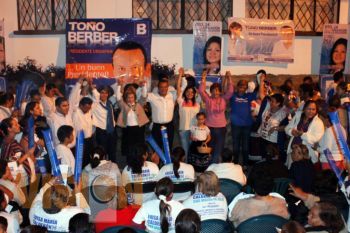 El barrio de San Juan Evangelista manifestó su total apoyo a Araceli Moraila