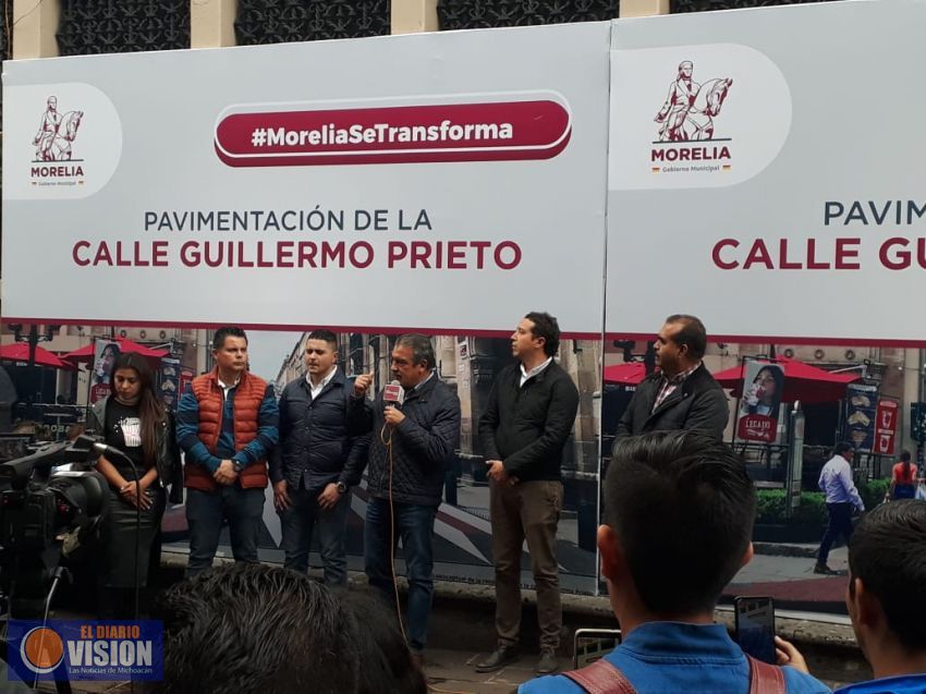 Raúl Morón, pone en marcha la pavimentación de la calle Guillermo Prieto