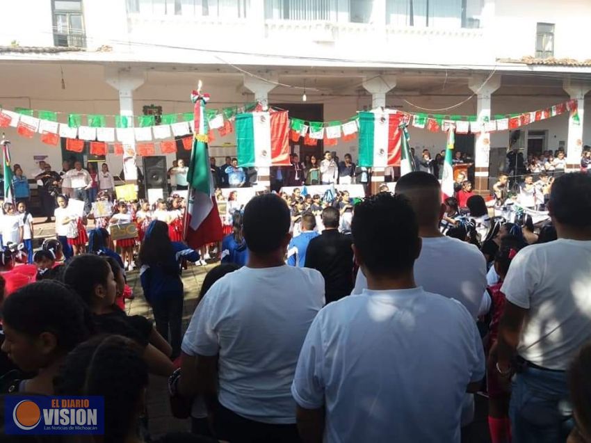 Conmemoran el 109 aniversario del inicio de la revolución Mexicana en Nahuatzen