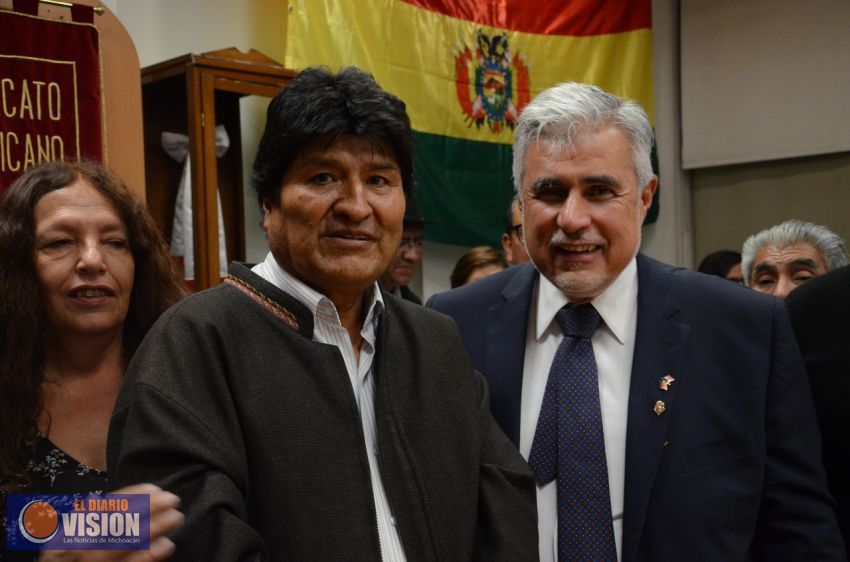 Evo Morales, se reune con el Senador José Narro Céspedes