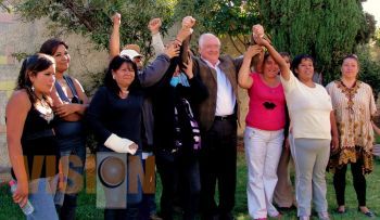 Otro grupo de activistas de Constantino se suma a la campaña de Genovevo