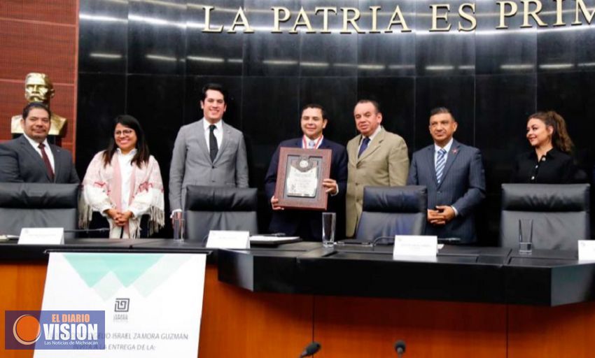 Reconoce el Senado el trabajo de personas y organizaciones entregando el Mérito Migrante