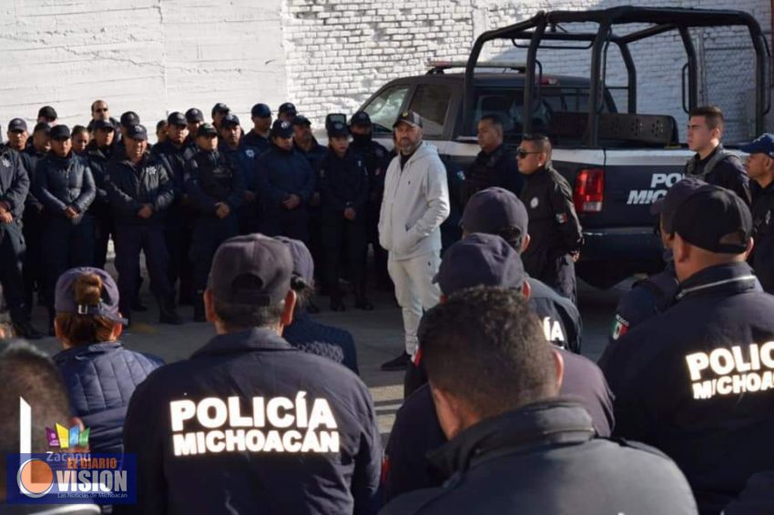 Instruye Luis Felipe a policías a actuar con respeto