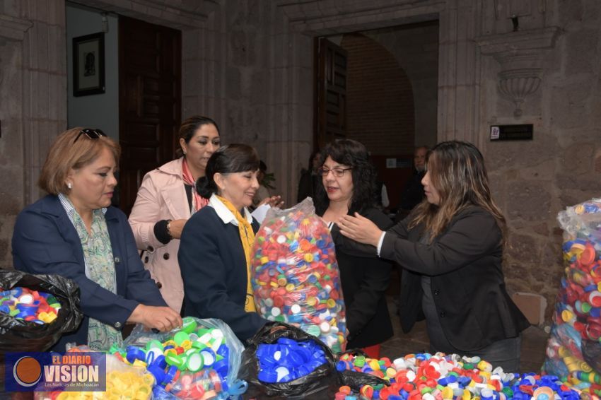 Gobierno de Morelia se suma al reciclaje de tapas en apoyo a AMANC