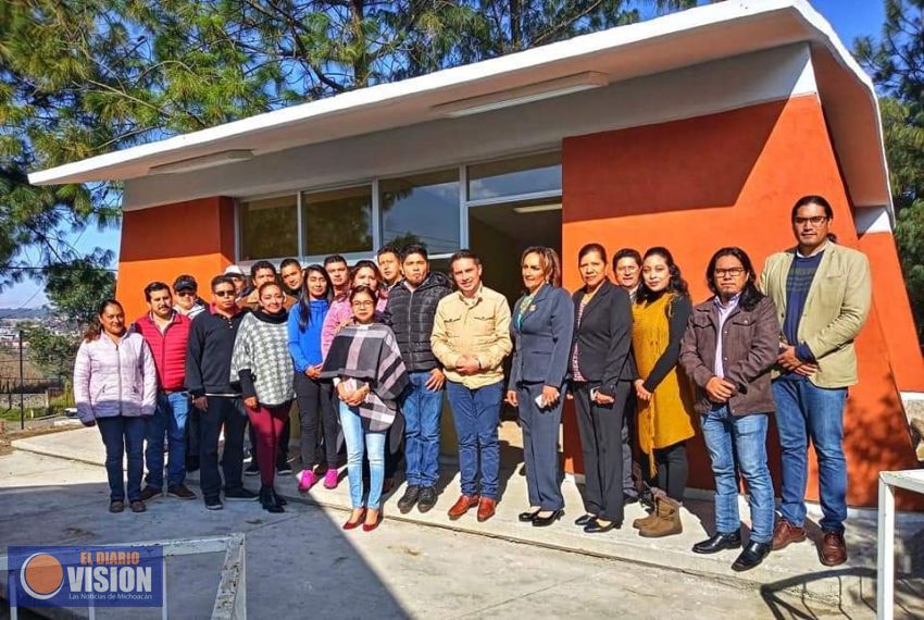 José Manuel Caballero, inauguró una aula en el jardín de niños 