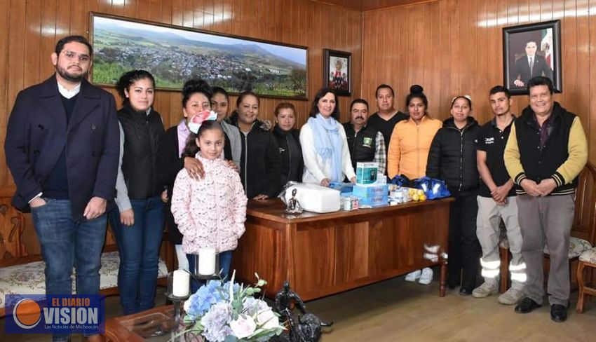Macarena Chávez, entregó equipo y material de curación a elementos de Protección Civil Municipal