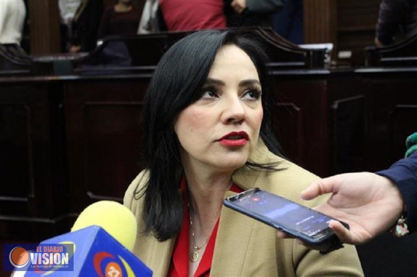 Llama Adriana Hernández, legisladora para garantizar los derechos de los adultos mayores