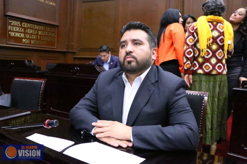 Erik Juárez propone mayor presupuesto para los migrantes