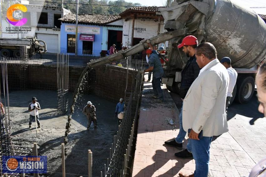 Avanza la construcción del centro Ana María Borbón de Olachea en Coeneo.