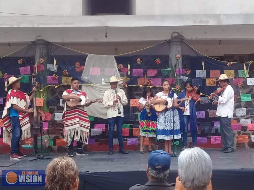 Realizan la muestra cultural y gastronómica “¿Conoces Tzintzuntzan?”
