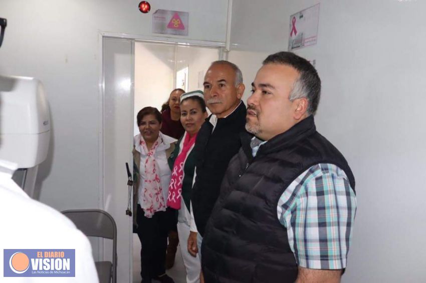Jesús Mora González, inauguró la jornada de mastografías