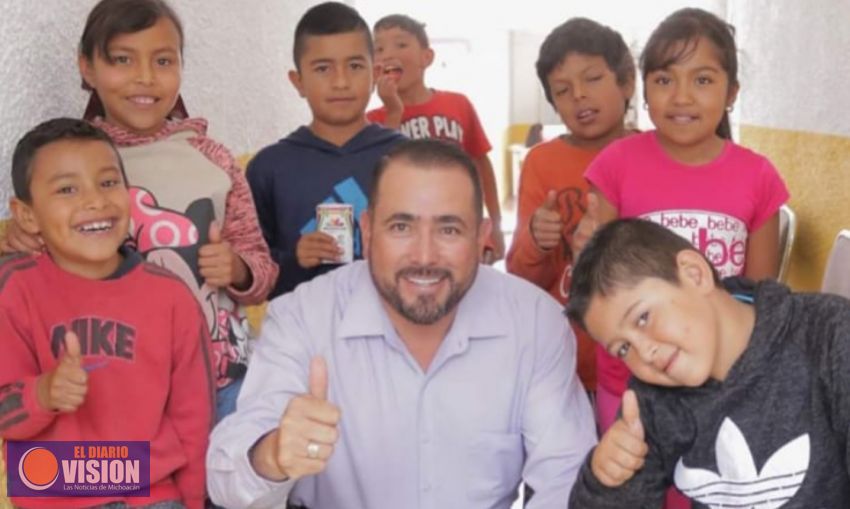 Humberto González pone en marcha programa “Reciclando y Ayudando”