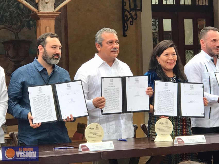 Firma Raúl Morón integración de Morelia a la Red Mexicana de Ciudades Creativas de la UNESCO