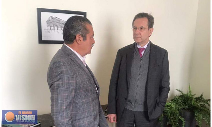 Raúl Morón se reúne con Esteban Moctezuma, titular de la Secretaría de Educación Pública