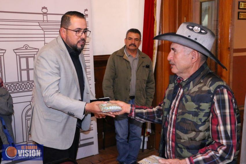 Humberto González recibe a productores de lenteja
