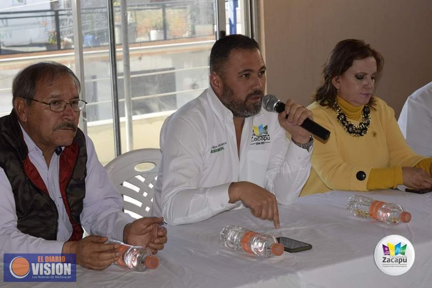 Se reúne Luis Felipe León Balbanera con la Diputada federal Yolanda Guerrero Barrera.