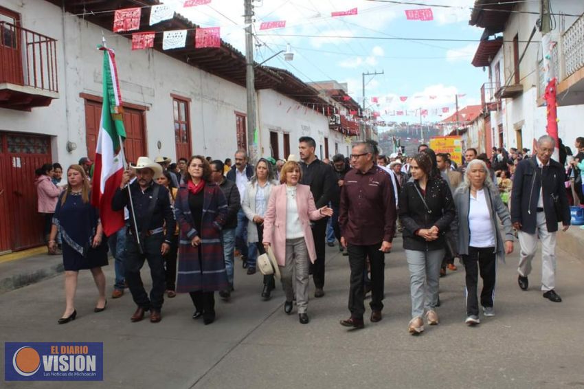 Alejandro García, encabezó los festejos por el 102 aniversario de la Comunidad Agraria 