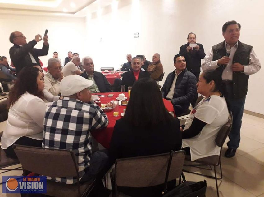 Jesús Reyna, sostiene importante reunión con priistas de Zamora 