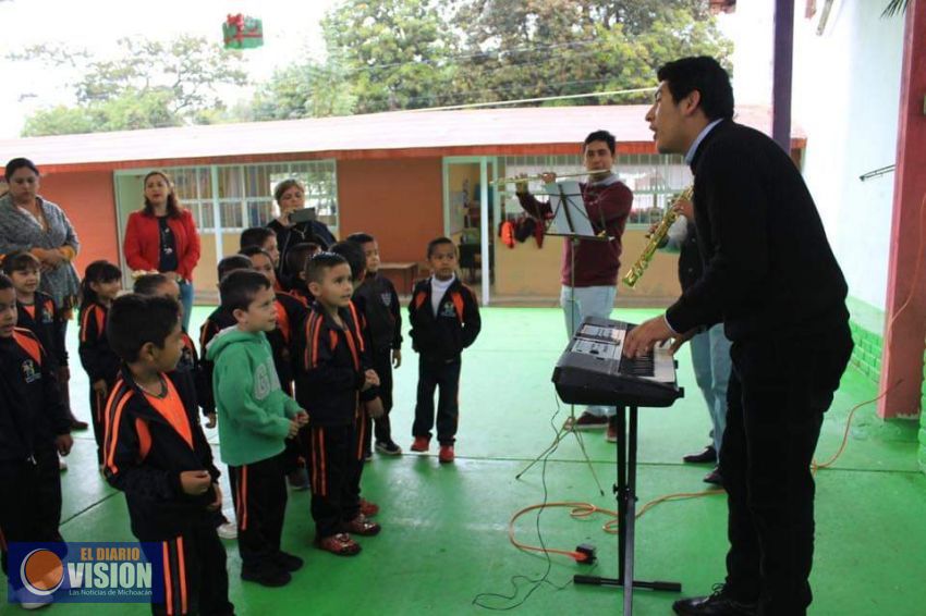 Ayuntamiento de Ziracuaretiro, llevó a cabo el programa “EncaminArte” en Jardines de Niños
