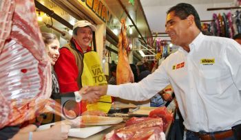 Se compromete Silvano Aureoles al reordenamiento del Mercado Independencia de Morelia