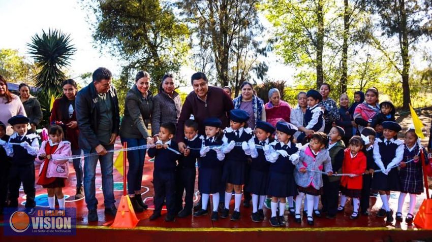 El Diputado Nacho Campos, inauguró un Patio Didáctico en la comunidad indígena de Corupo
