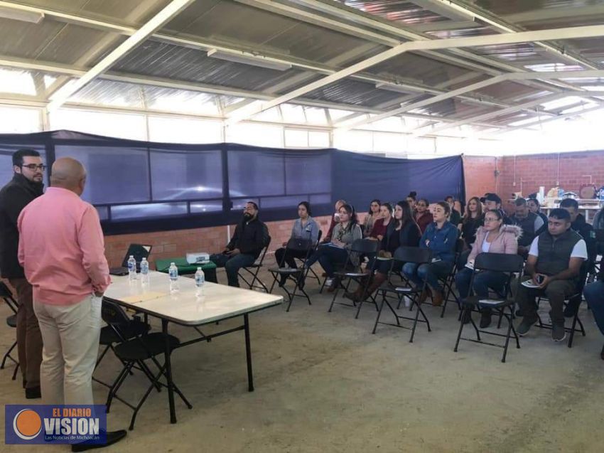 Personal del Ayuntamiento de Morelos se capacita sobre la protección de datos personales y gestión 