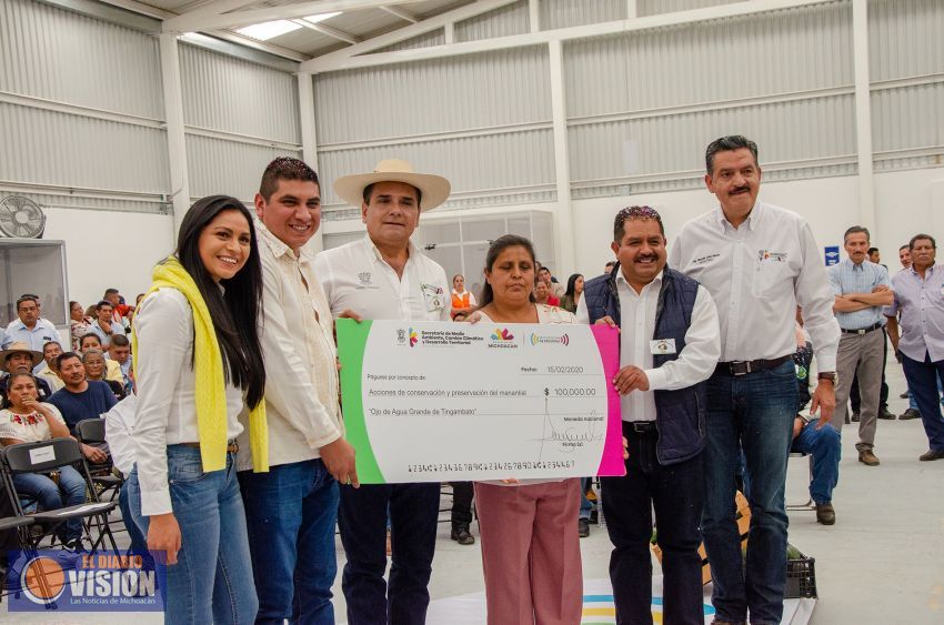 Inauguran empacadora de aguacate en Tingambato 