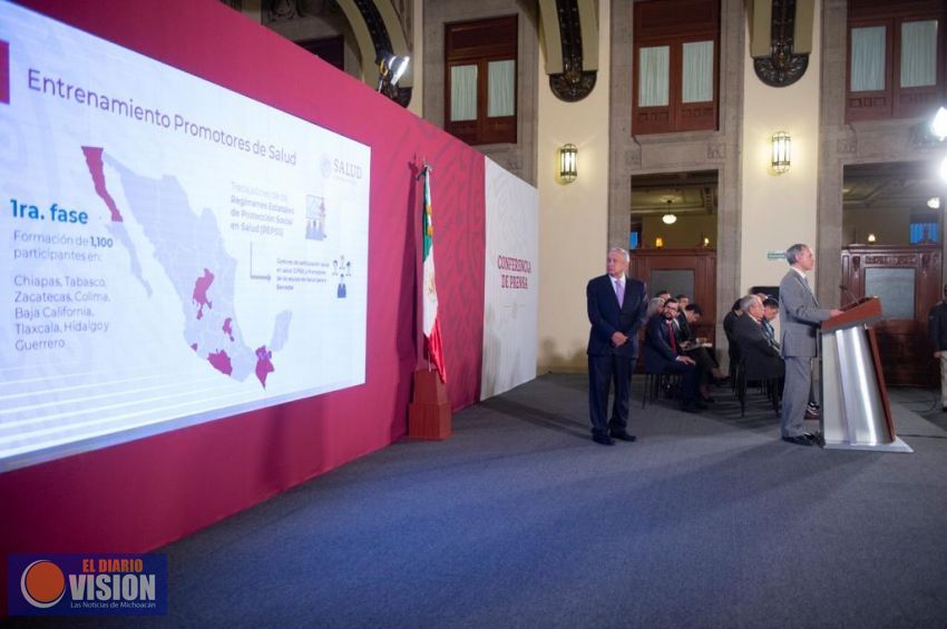 AMLO anuncia más plazas para Médicos del Bienestar del Insabi