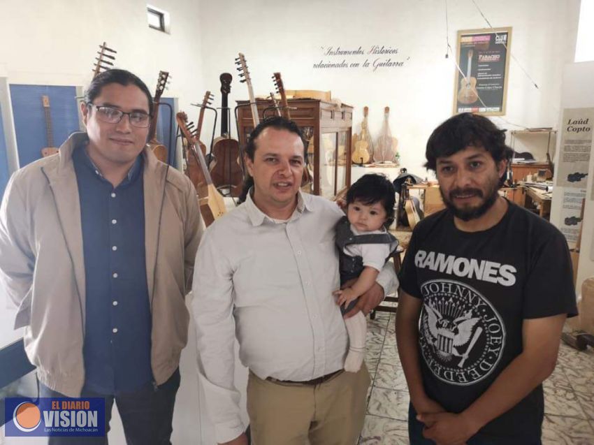 Respuesta positiva del FCE a gestiones de Hirepan Maya; abrirá librería en Paracho