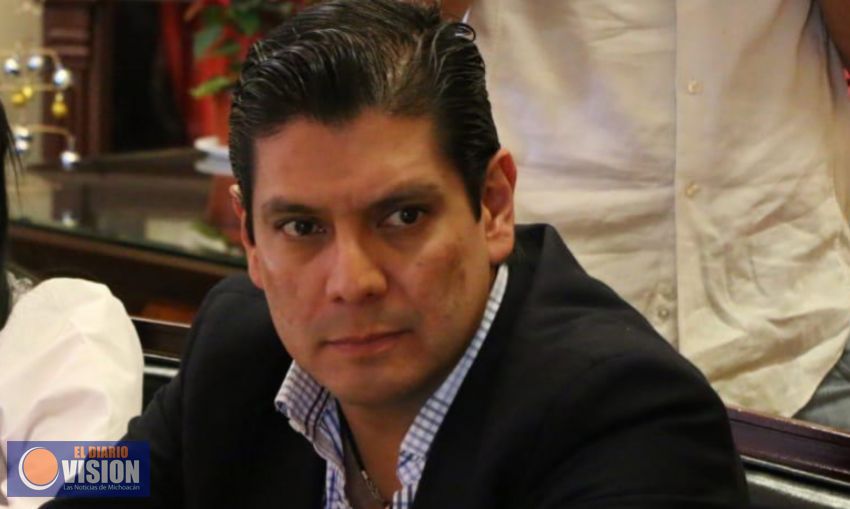 Ley de Imagen Institucional pondría fin a gastos excesivos de gobiernos: Ernesto Núñez