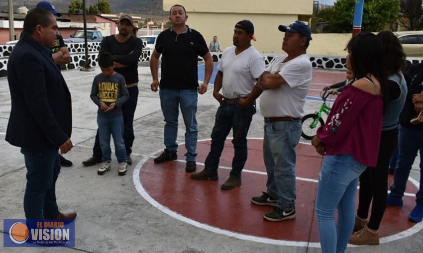 Ariel Trujillo ultima detalles para iniciar obra de Techumbre en la comunidad de Quencio 