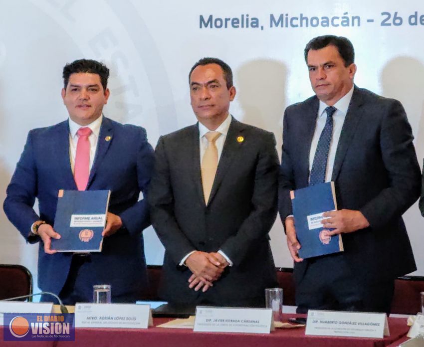 Adrián López entrega el primer informe anual de resultados de la FGE ante el Congreso del Estado 