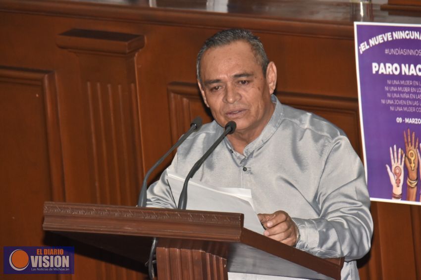 Regular votaciones por cédula en el Congreso, propone Salvador Arvizu