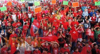 Parques de maquinaria y rehabilitación del hospital en Tepalcatepec compromete Fausto 