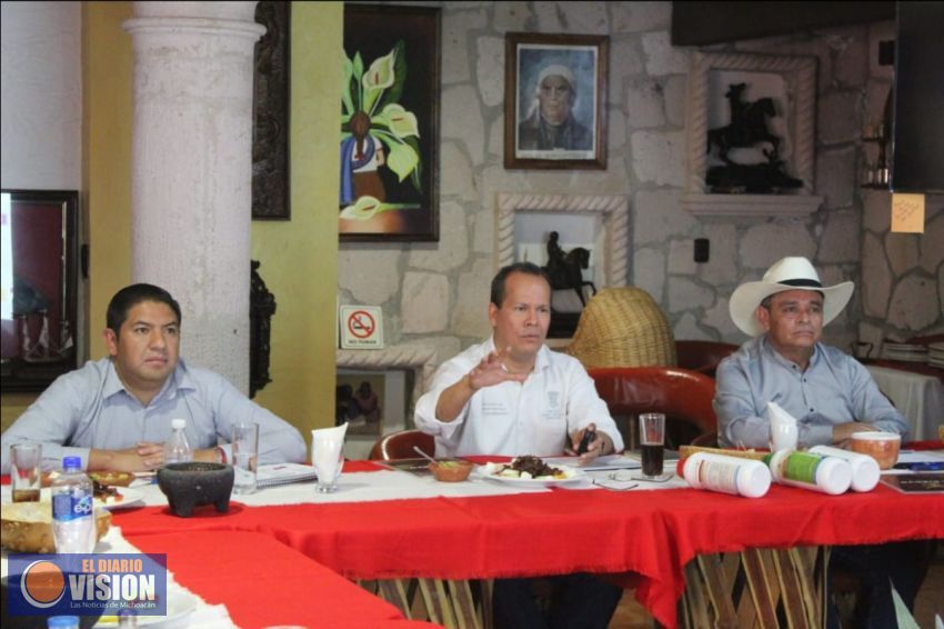 De manera detallada, diputados conocen programas del agro michoacano