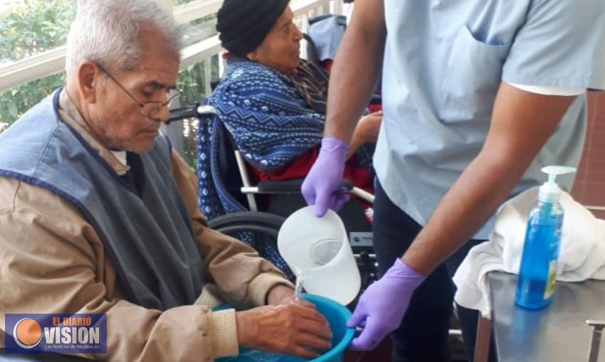Refuerza DIF Morelia medidas de sanidad en asilo “Miguel Hidalgo”