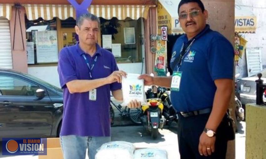 Gobierno de Zacapu entrega kits de limpieza y de protección personal 