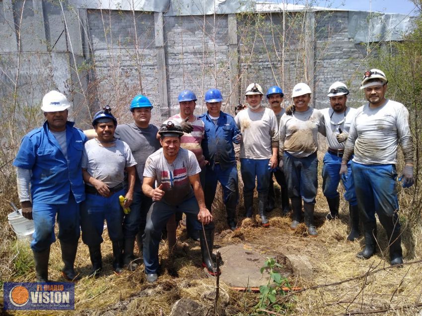 Concluye limpieza del canal de la presa de Cointzio