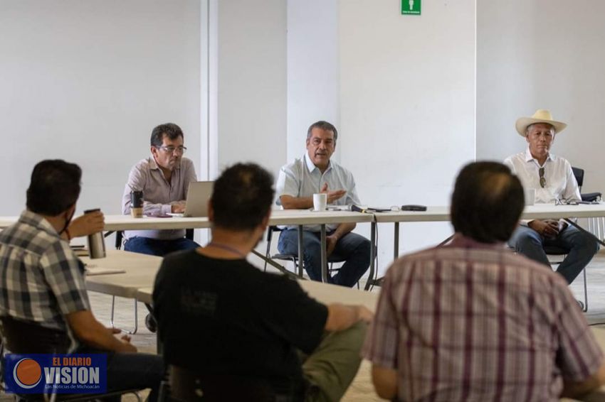 Acuerda Raúl Morón, junto a gabinete, reforzar acciones contra Covid-19 