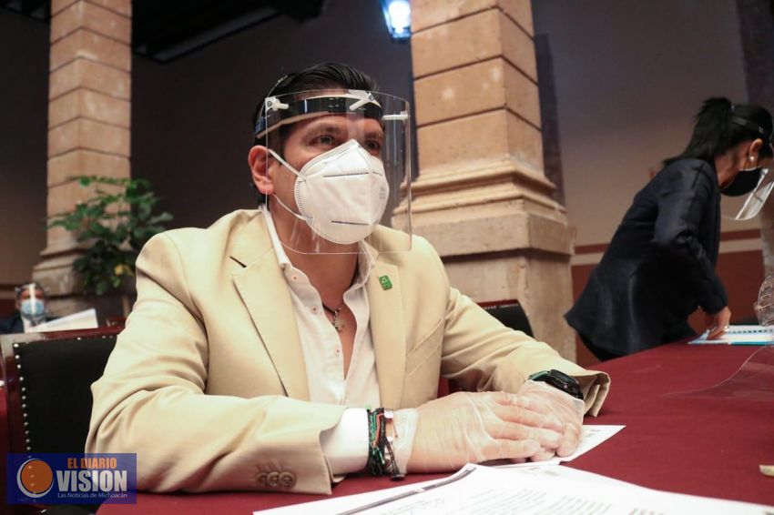 Aprueban hasta seis años de cárcel al que agreda a personal de salud en Michoacán 