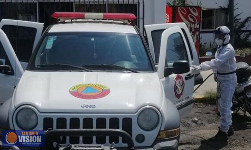 Sanitizan oficinas, equipo y unidades de la Coordinación de Protección Civil Municipal y Bomberos